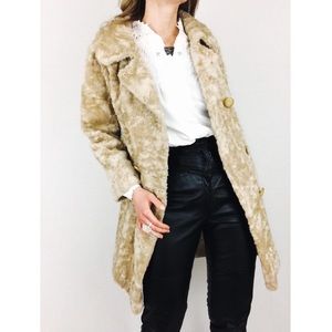 Vintage ‘60’s Genuine Fur Coat | Size S